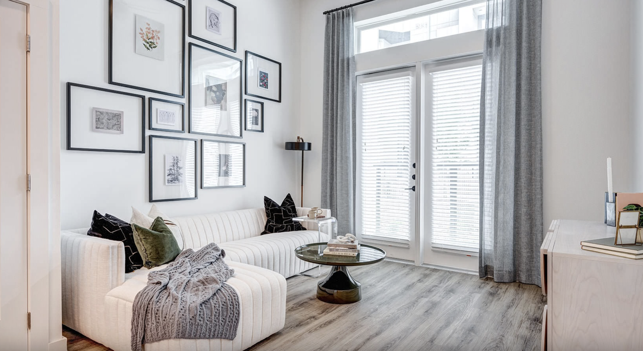 4714 South Congress Avenue - Photo 3 of 17