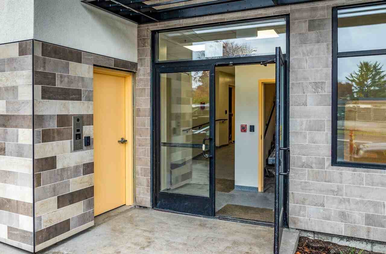 Helios - Photo 2 of 50