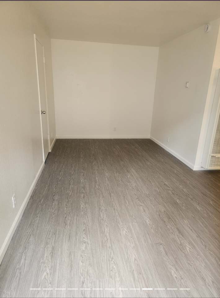 Parkhills Place Holdings LLC - Photo 2 of 13