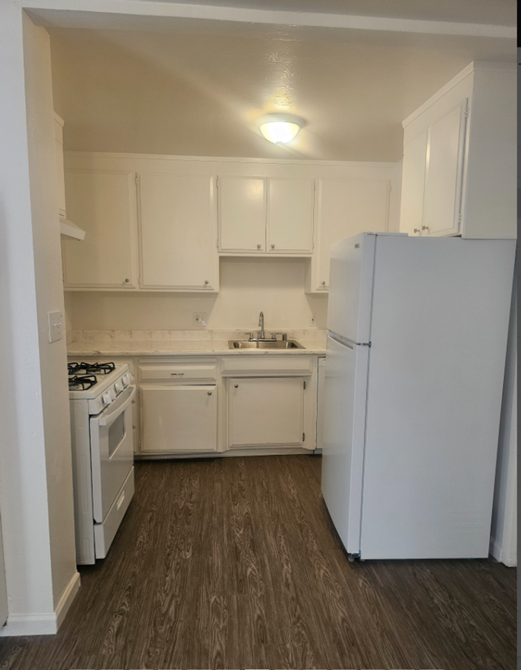 Parkhills Place Holdings LLC - Photo 3 of 13