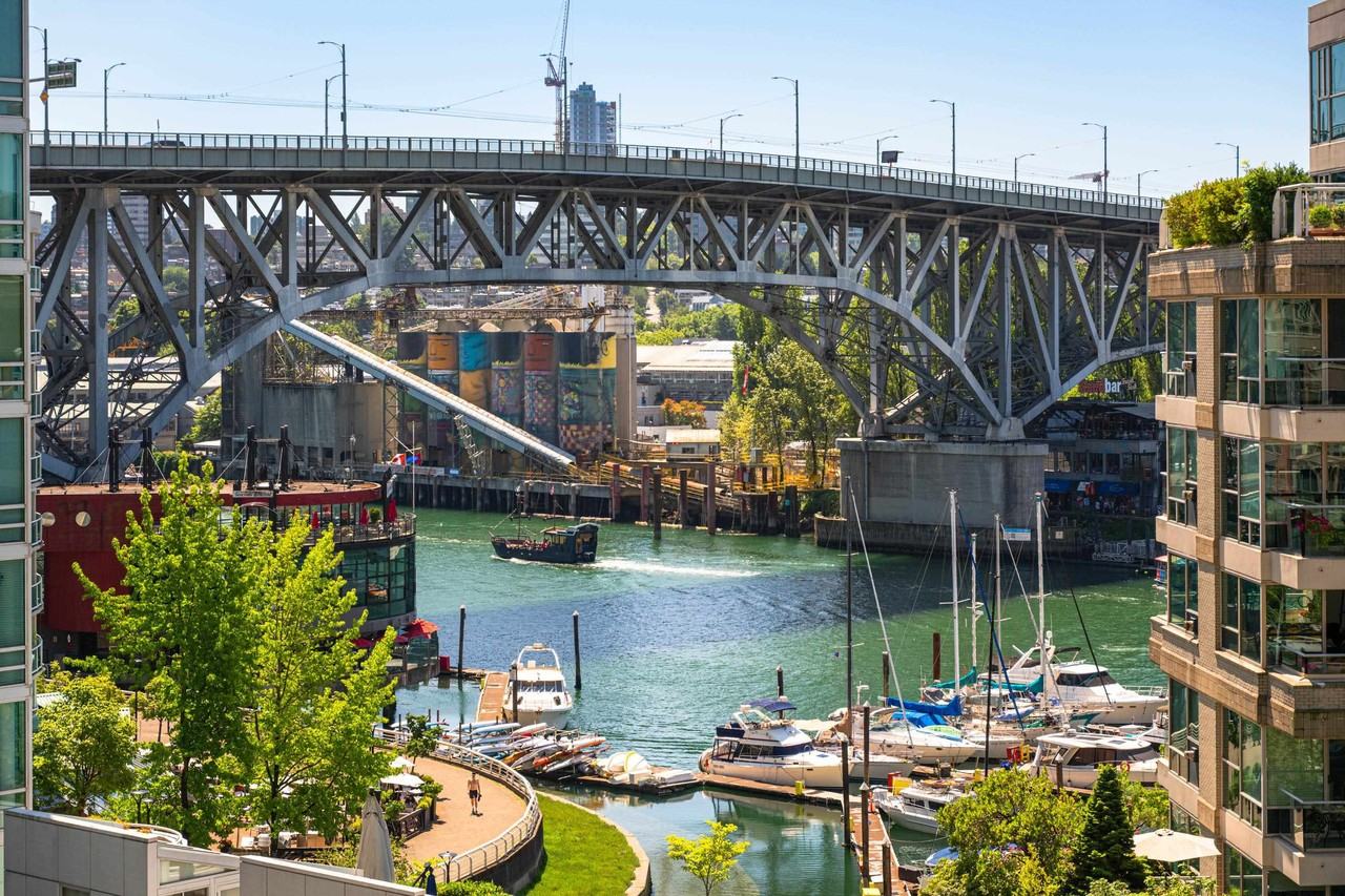 1500 Hornby Street #805 - Photo 5 of 42