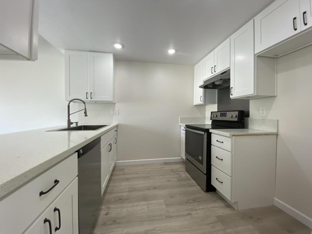 160 North Richmont Drive - Photo 6 of 13