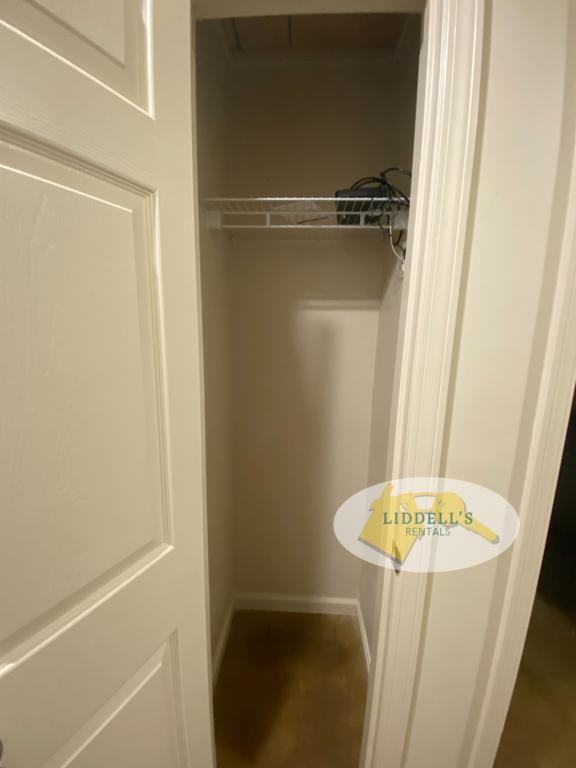 316 West Locust Street - Photo 3 of 13