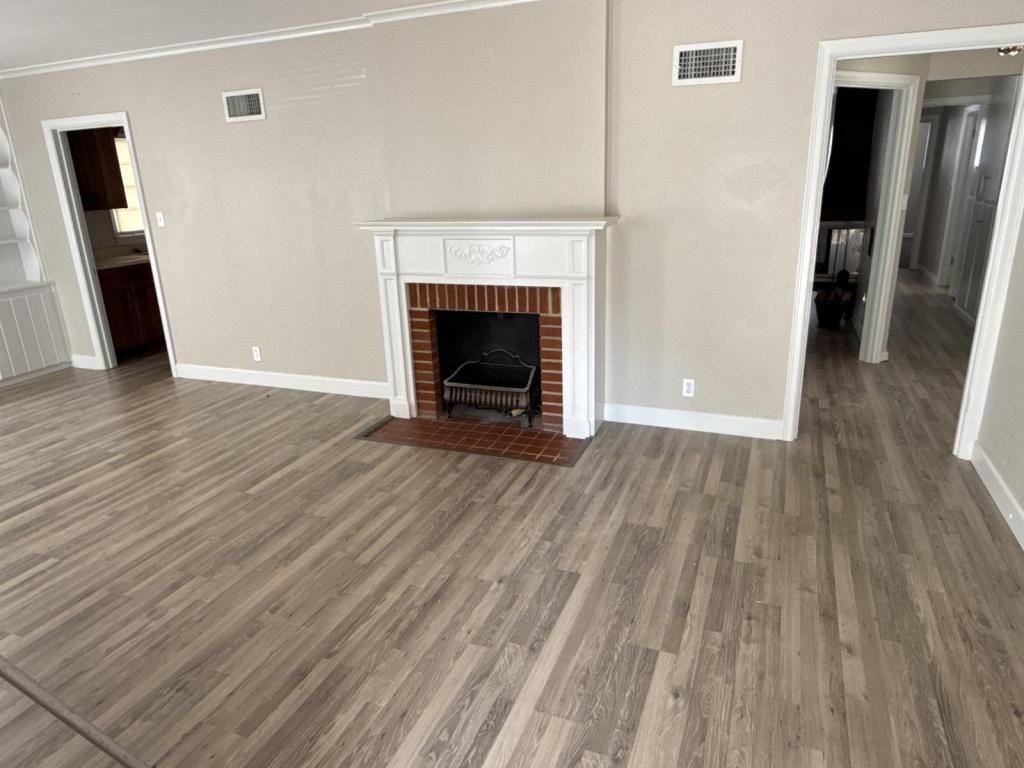 1308 Charles St - Photo 2 of 15