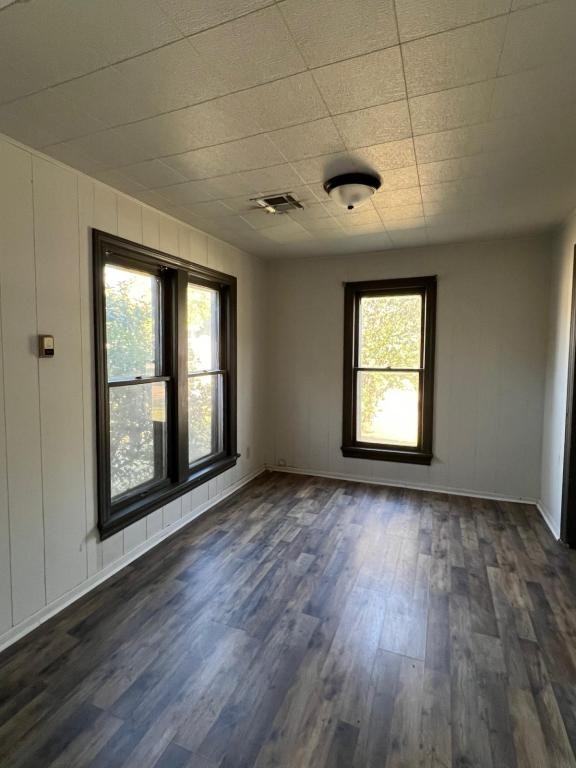 1702 Nw Kinyon Ave - Photo 4 of 13