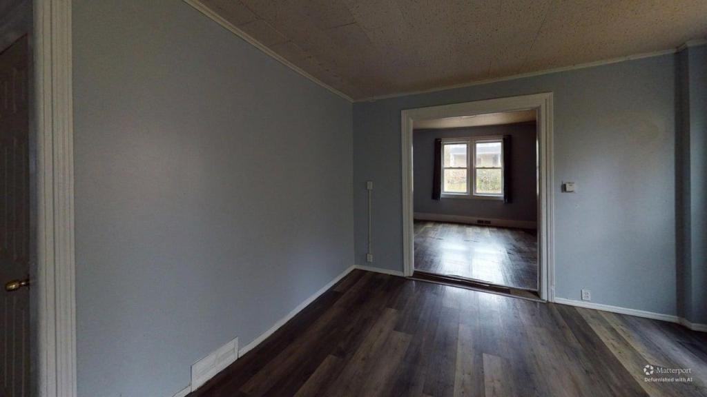 10 Locust St - Photo 7 of 12