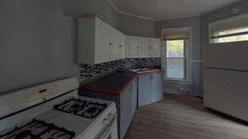 featured image of 10 Locust St