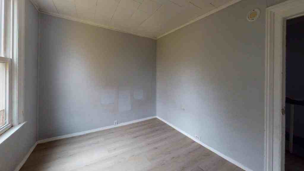 10 Locust St - Photo 5 of 8