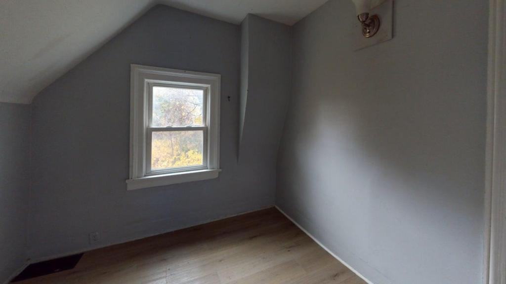 10 Locust St - Photo 7 of 8