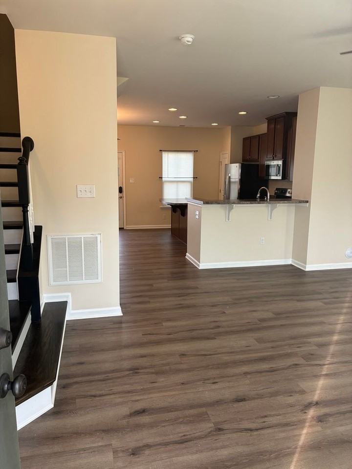 4206 Pillar - Photo 2 of 23