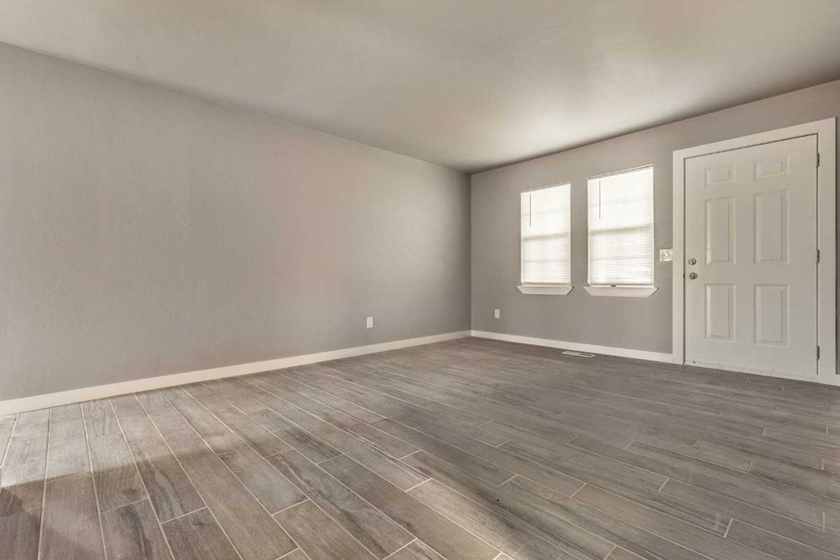 13817 N Everest Ave - Photo 7 of 13