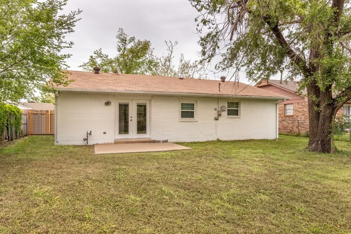 13817 N Everest Ave - Photo 2 of 13