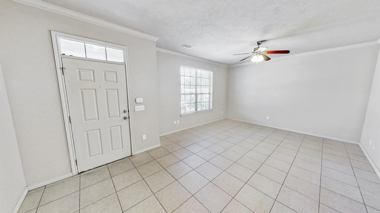 159 Forest Dr #1 - Photo 4 of 12