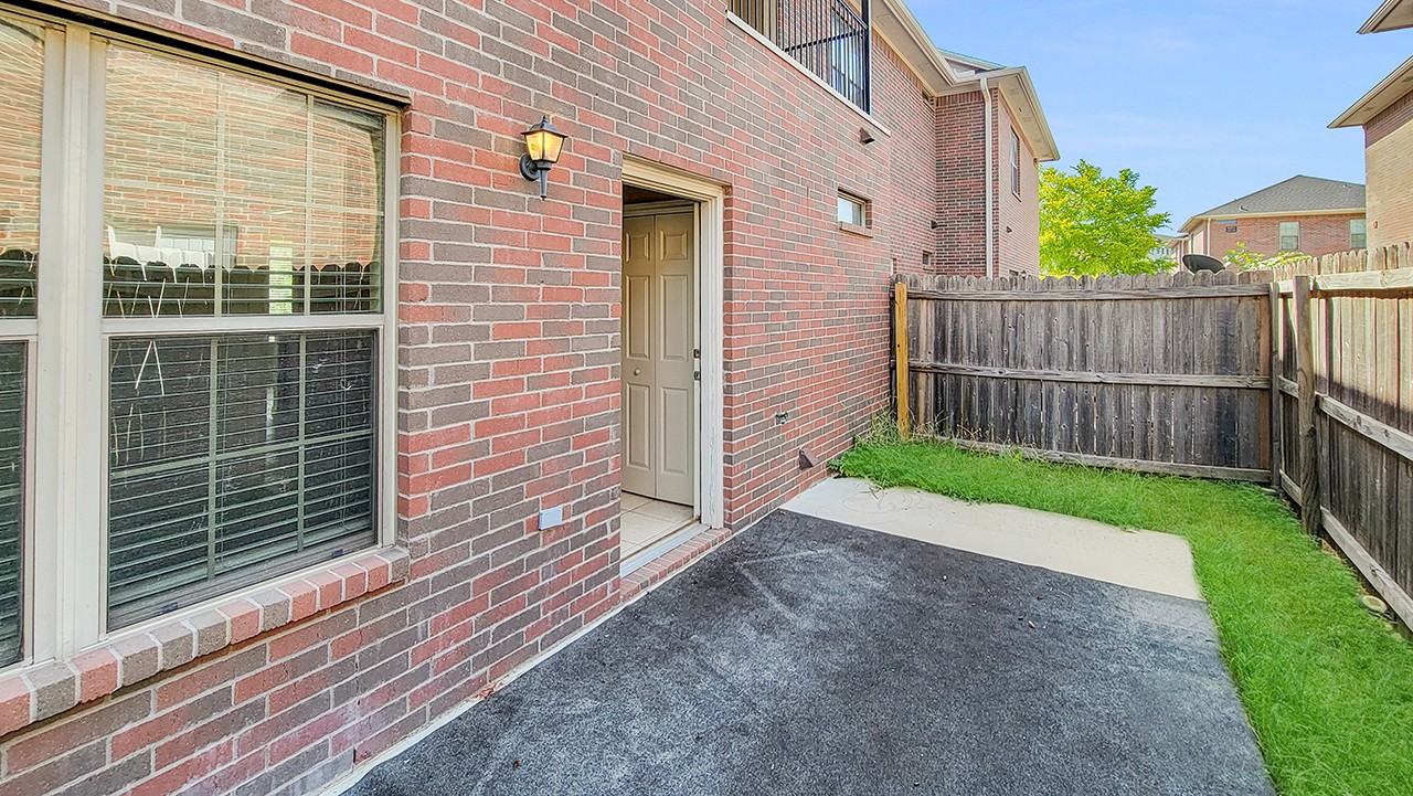 168 Forest Dr #1 - Photo 5 of 12