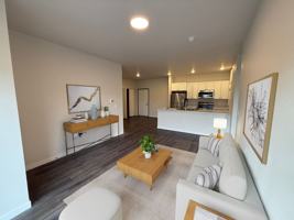 featured image of 1104 W 9th St