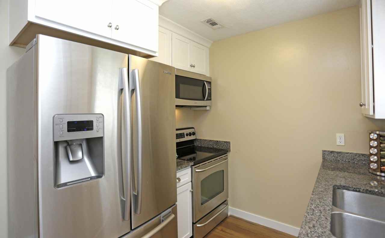 Western Villa Townhomes - Photo 6 of 12