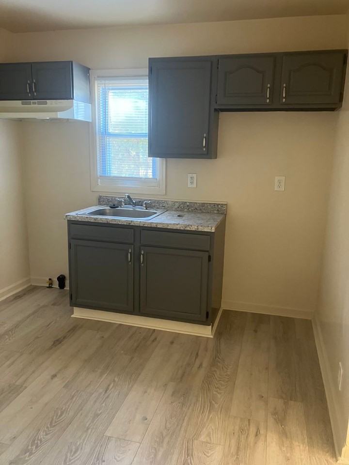 3281 Glengary St - Photo 4 of 10