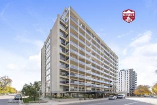 888 N Logan St #8I - Photo 1 of 1