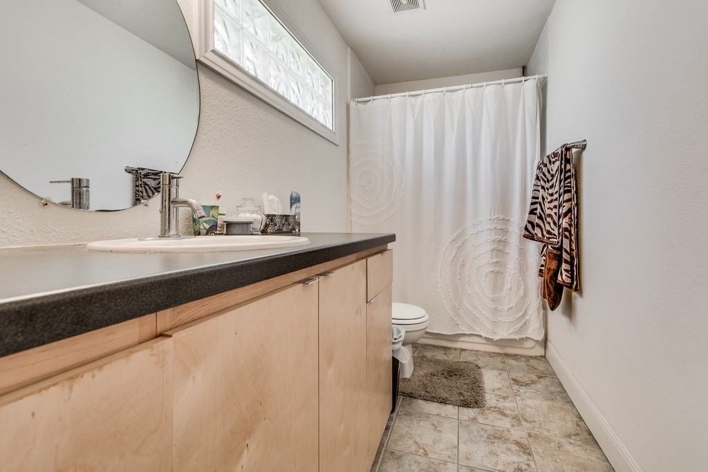 905 W 30th St #B - Photo 5 of 17