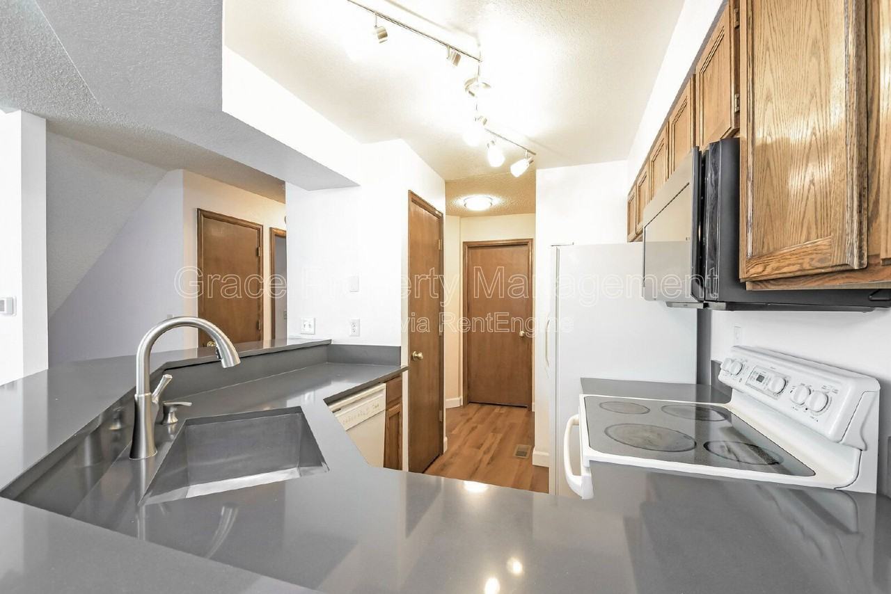 5863 W Atlantic Pl - Photo 6 of 22