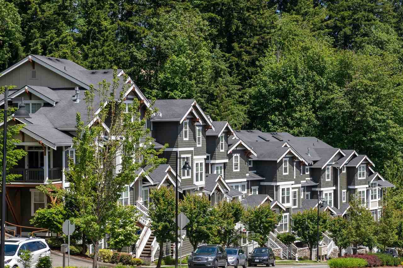 Calabria Apartments - Photo 3 of 22