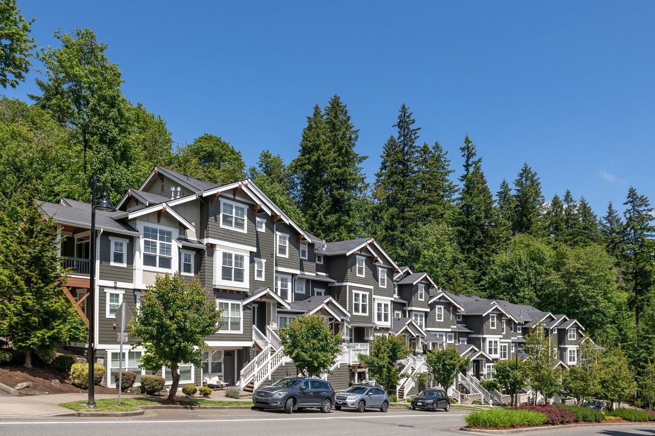 Calabria Apartments - Photo 7 of 22