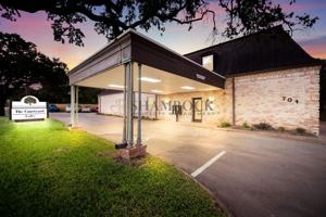 featured image of 701 N New Rd #104