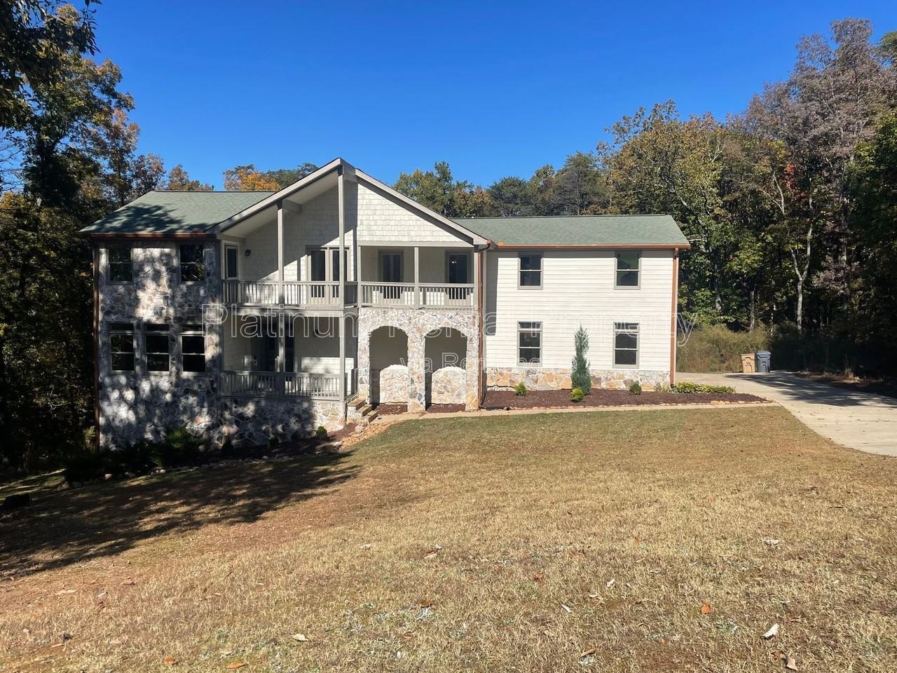 1305 Smithdale Heights Drive