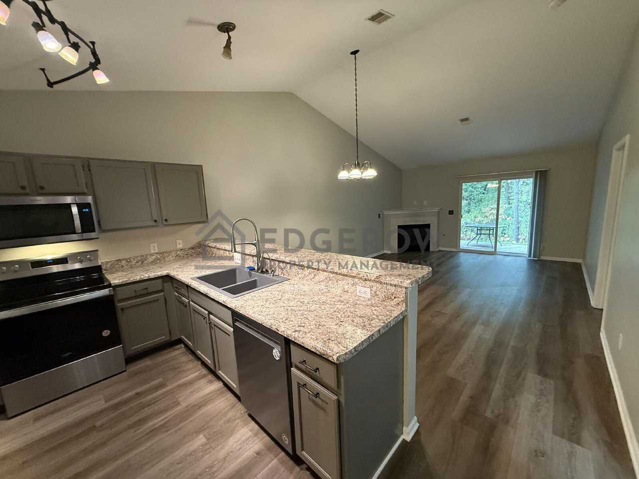 4254 Peak Ln Ne - Photo 2 of 13