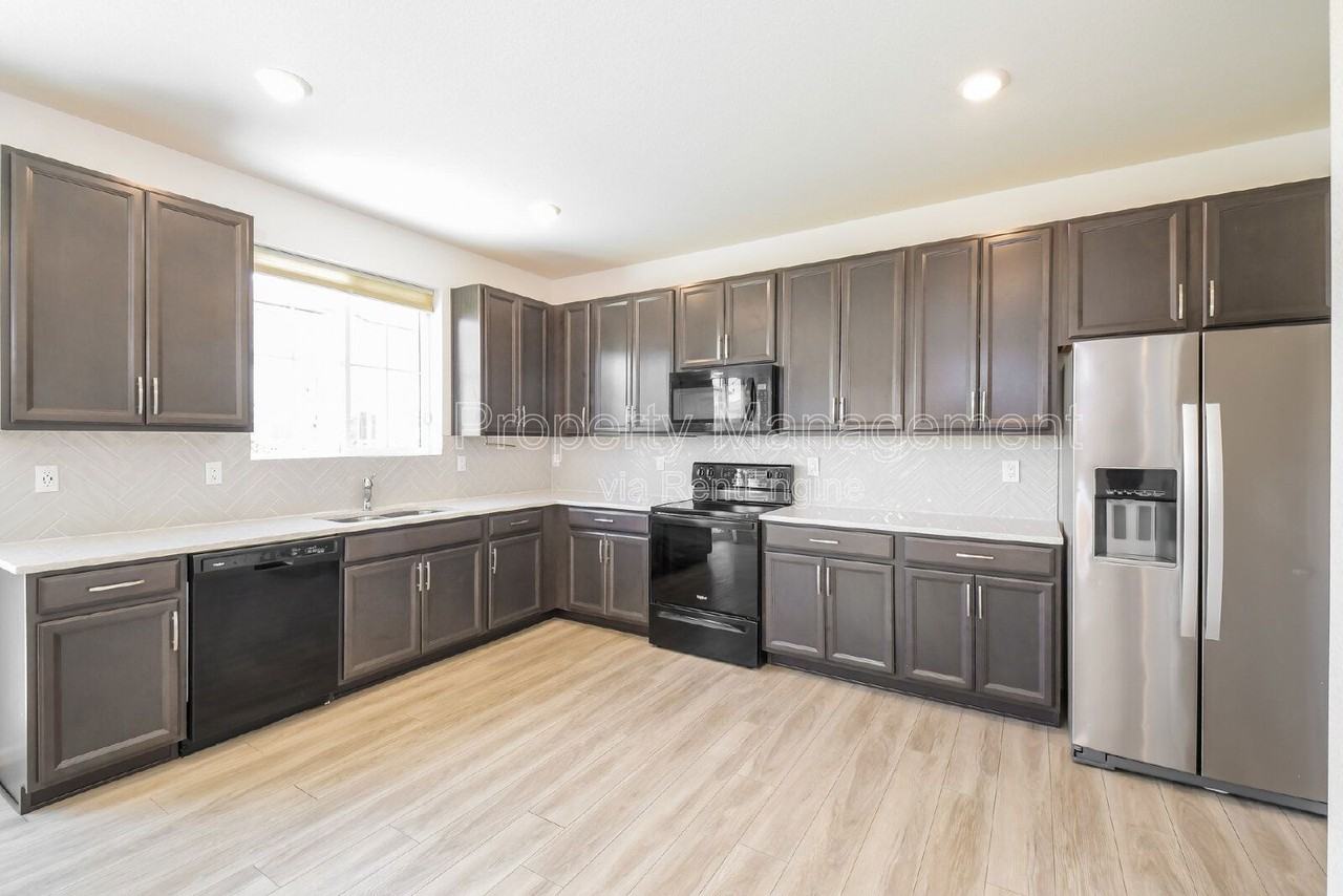 5926 N Orleans St - Photo 7 of 15