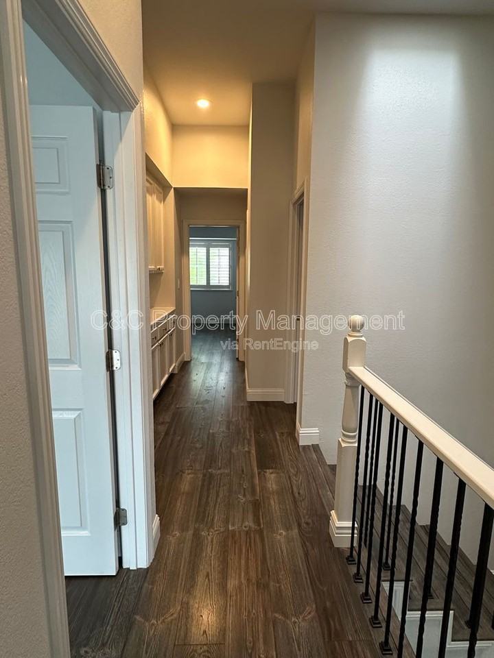 180 Pelican Loop - Photo 4 of 24