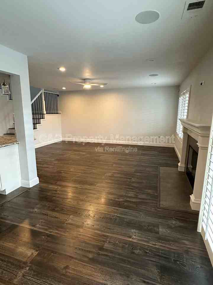 180 Pelican Loop - Photo 6 of 24