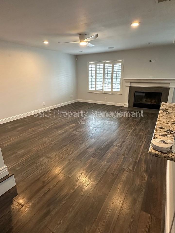 180 Pelican Loop - Photo 7 of 24