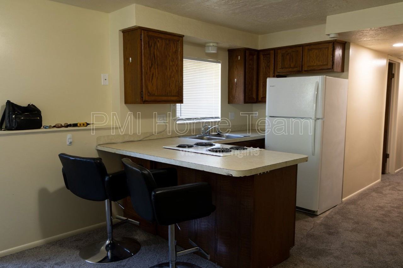 1420 Liberty Ave #B - Photo 2 of 9