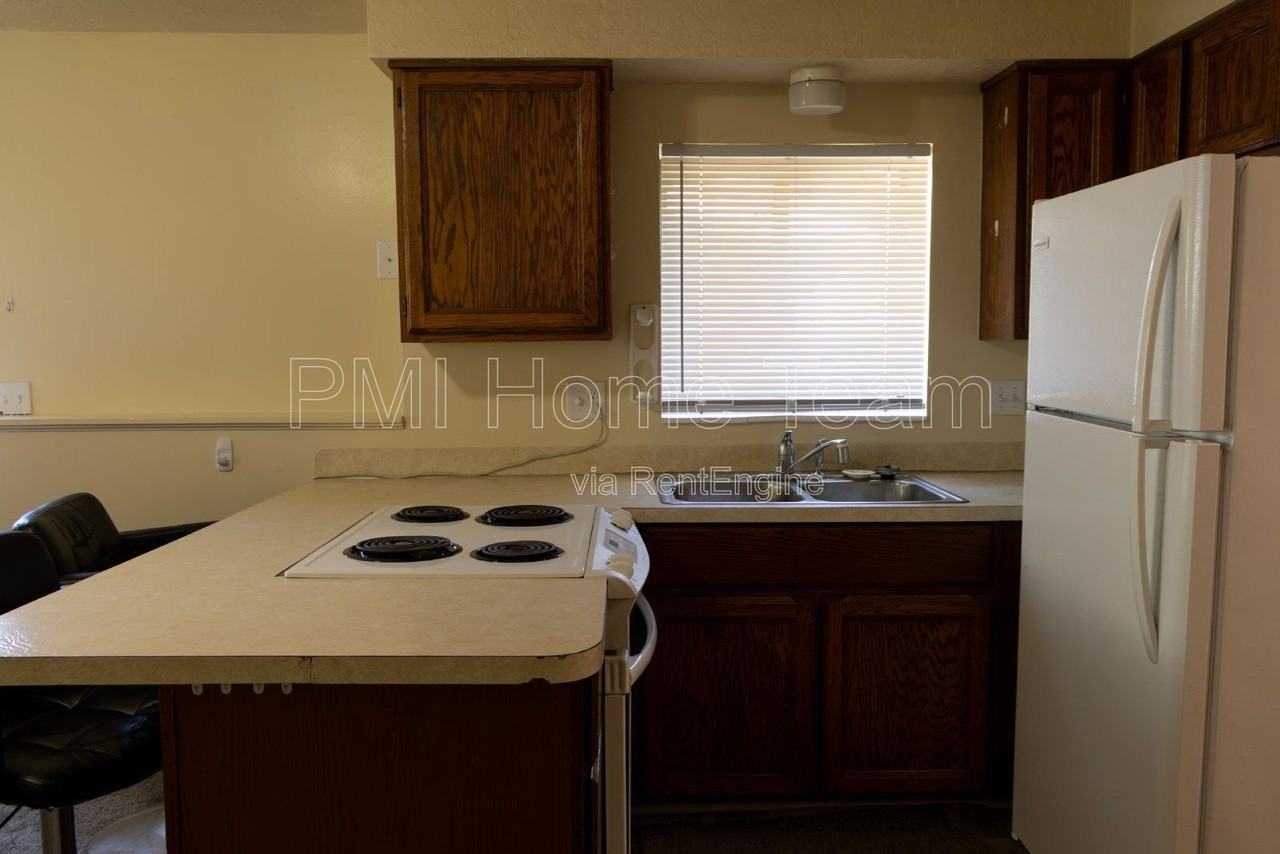 1420 Liberty Ave #B - Photo 3 of 9