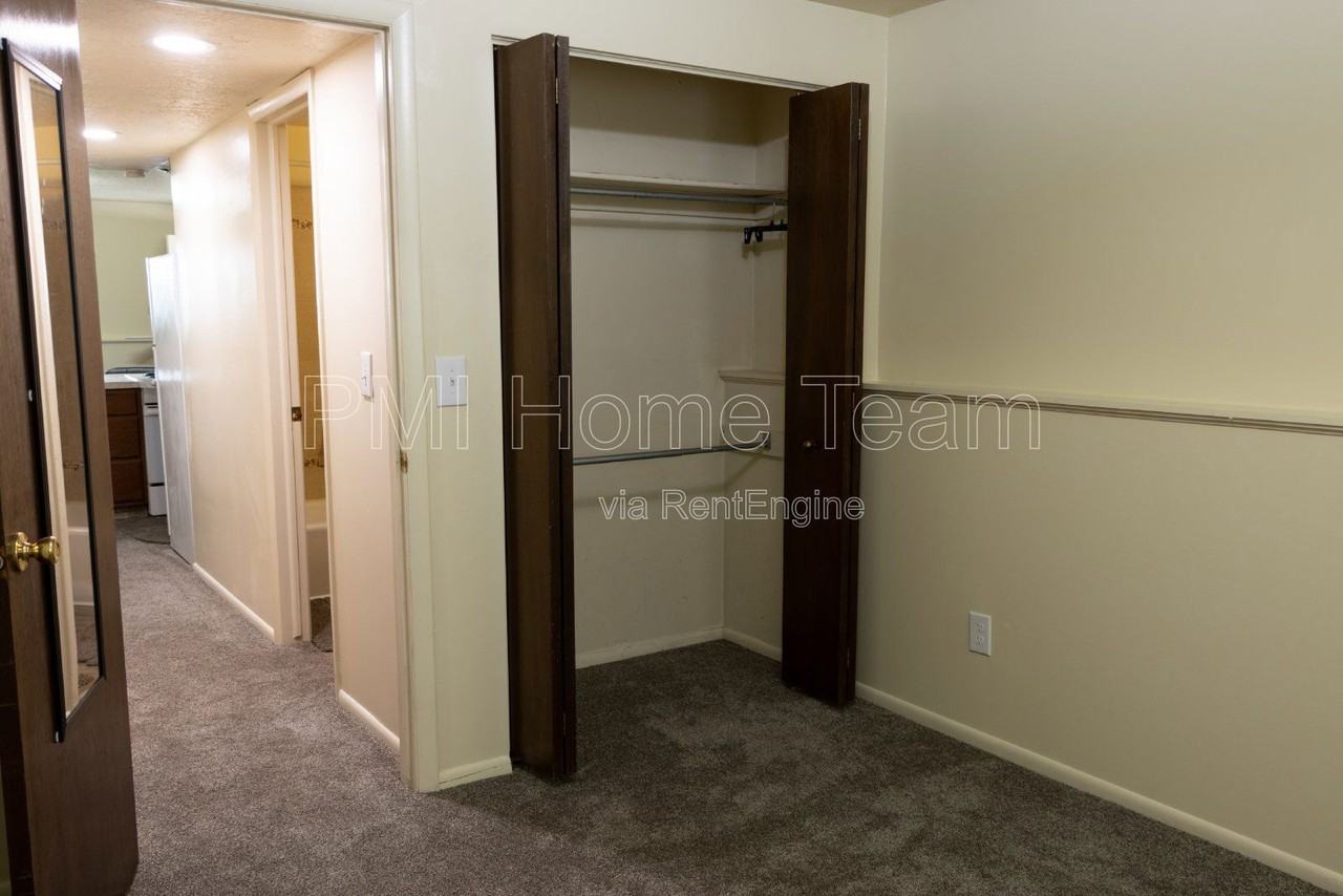 1420 Liberty Ave #B - Photo 7 of 9