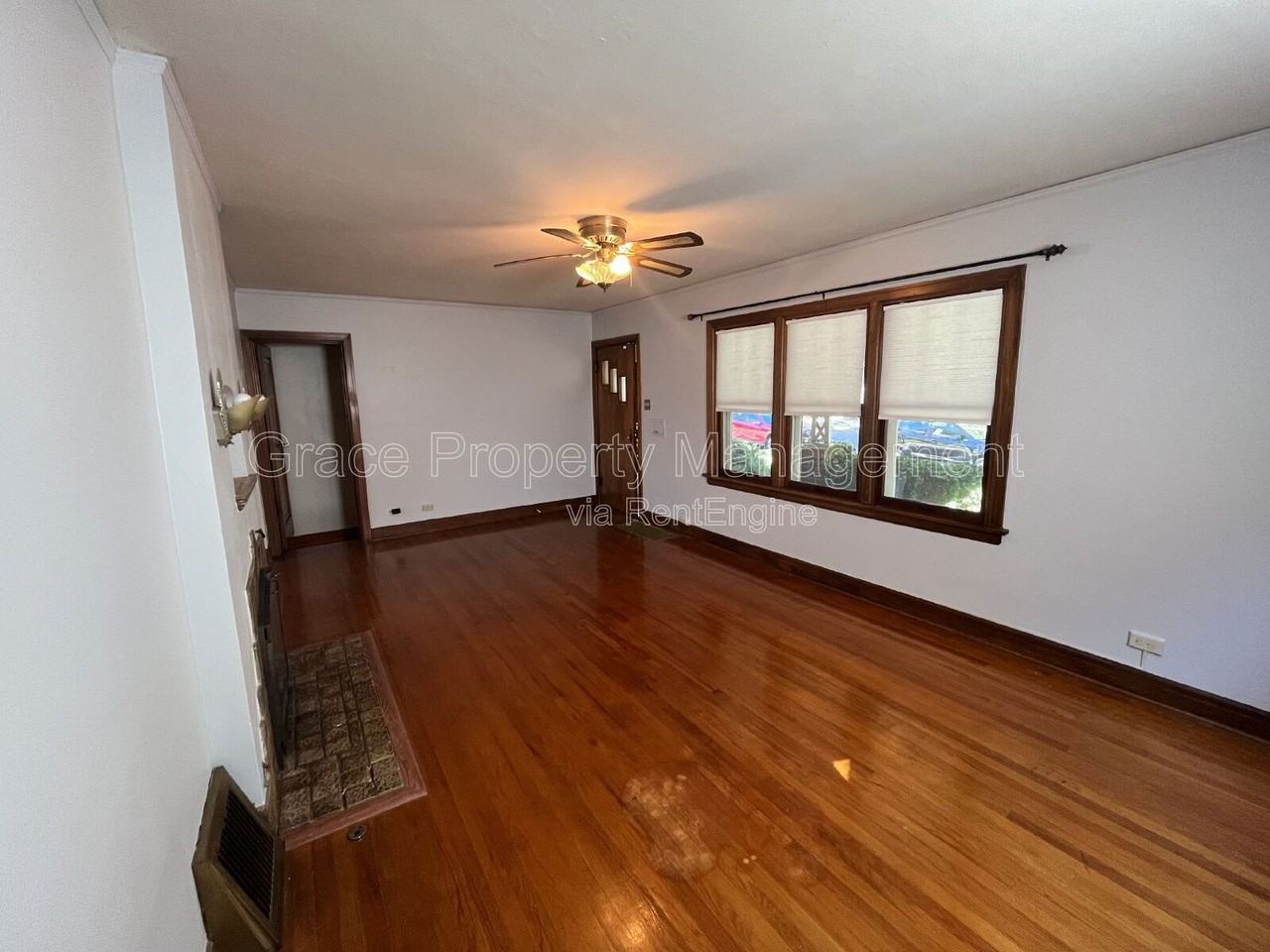 343 S Clarkson St - Photo 5 of 21