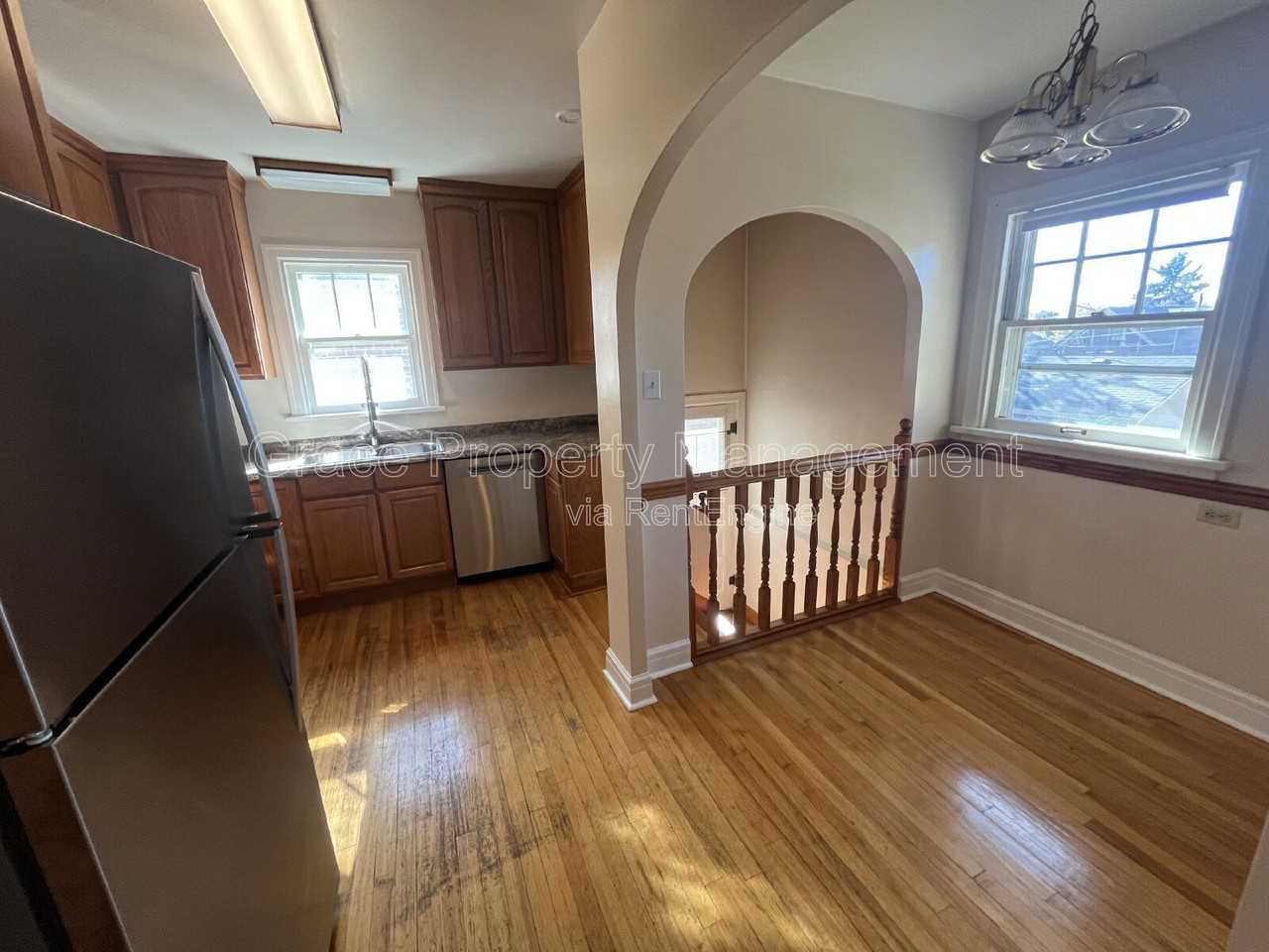 343 S Clarkson St - Photo 7 of 21