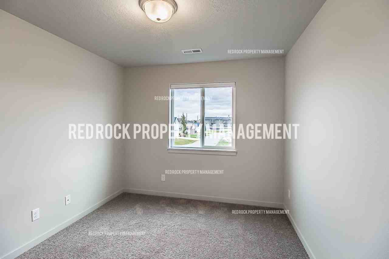 303 S Woodlawn Ln #1 - Photo 6 of 33