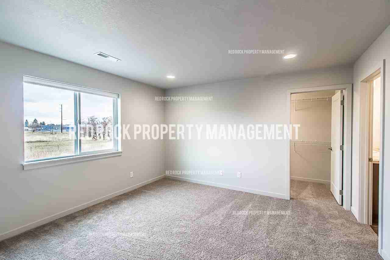 303 S Woodlawn Ln #1 - Photo 3 of 33