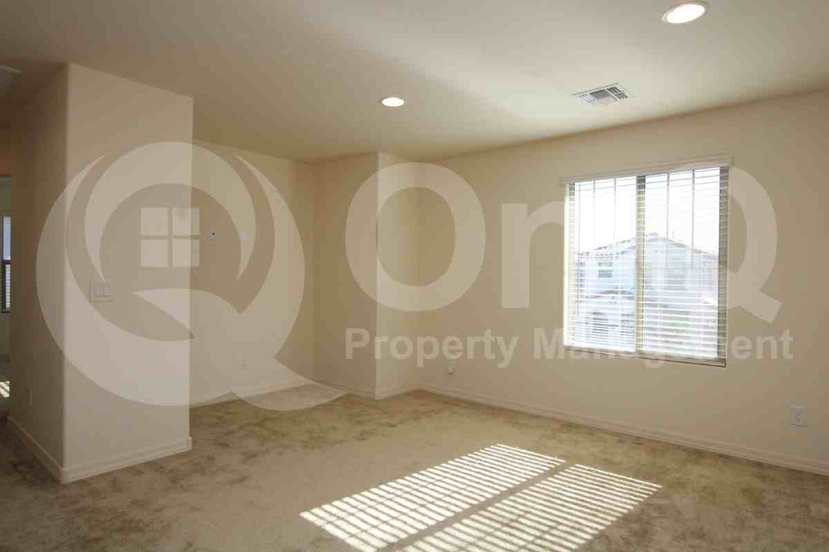 5842 West Encinas Lane - Photo 6 of 23