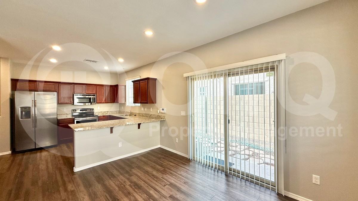 2654 N 73rd Dr - Photo 6 of 23