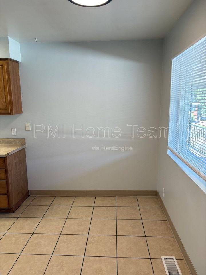 3476 Brinker Ave #2 - Photo 6 of 12