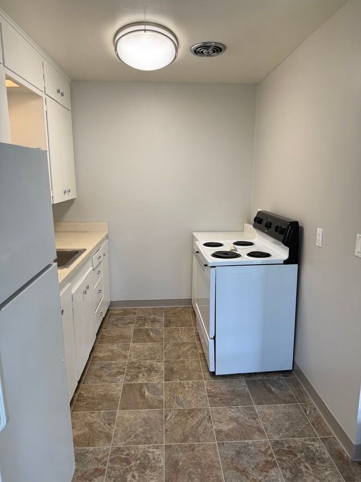 P117 - Gardenside Apartments - Photo 5 of 35