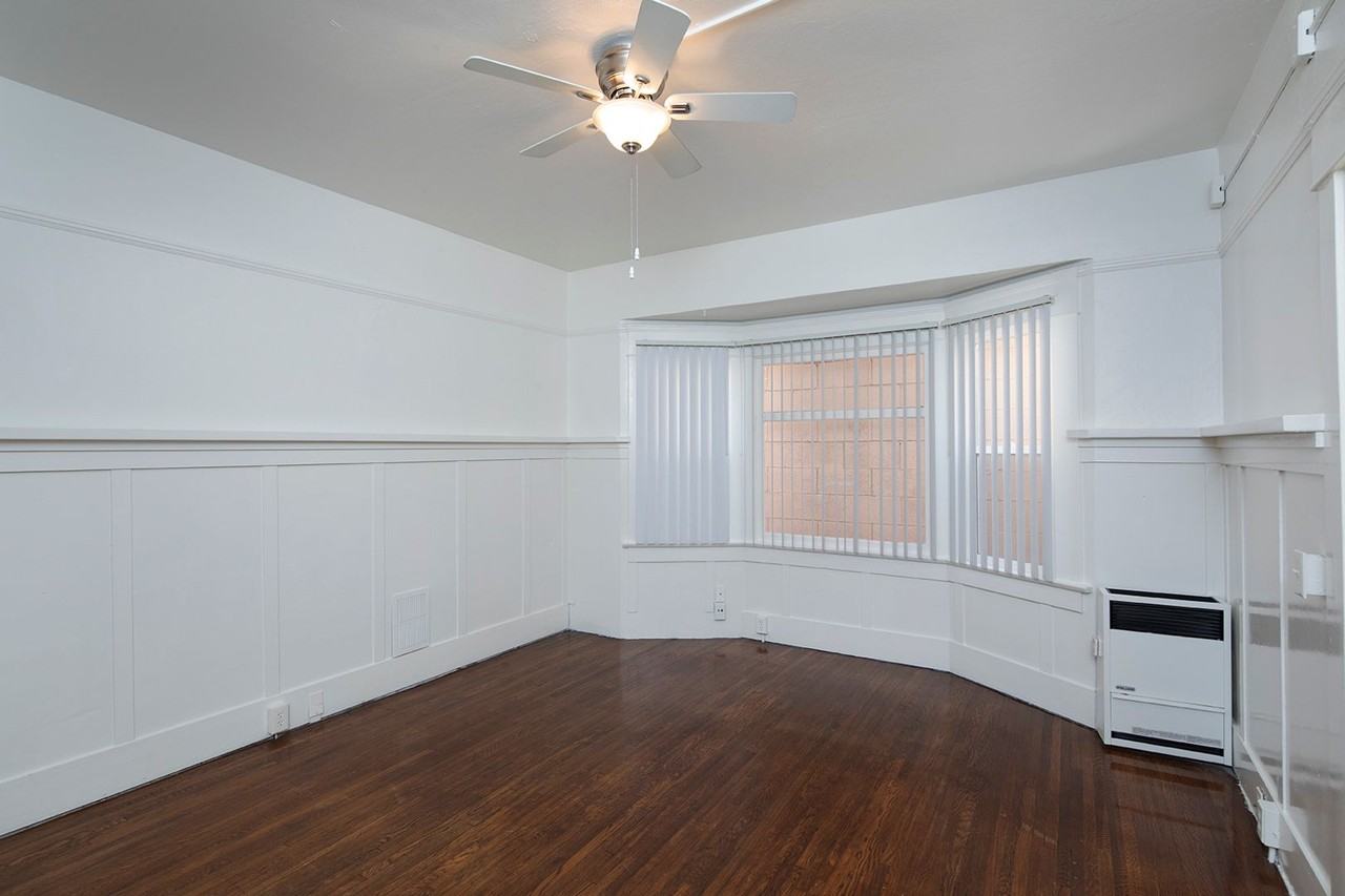 3970 Goldfinch St - Photo 6 of 8