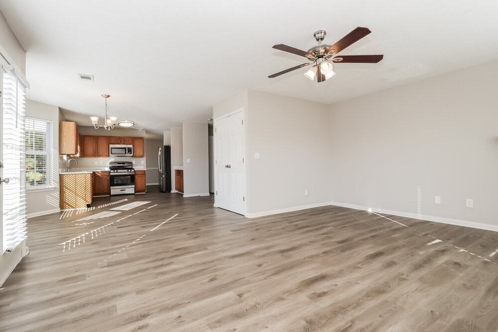 213 Siesta Key Court - Photo 6 of 18