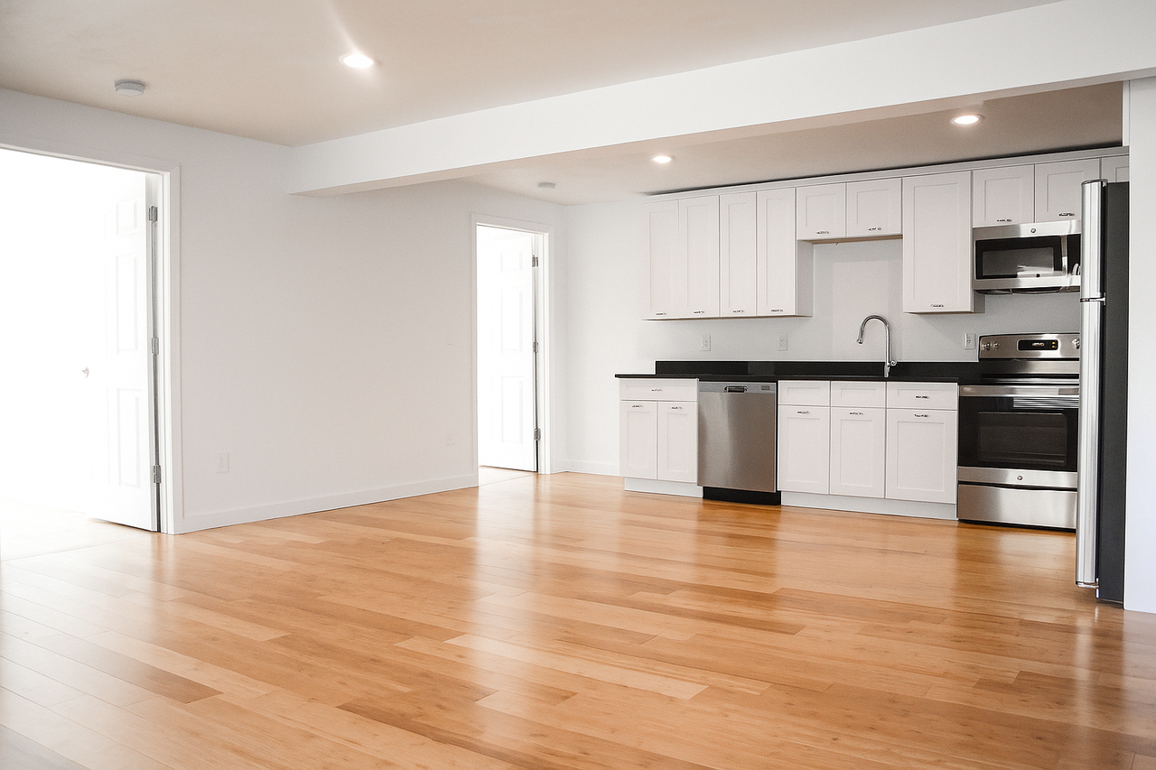 548 Main St #3 - Photo 5 of 21