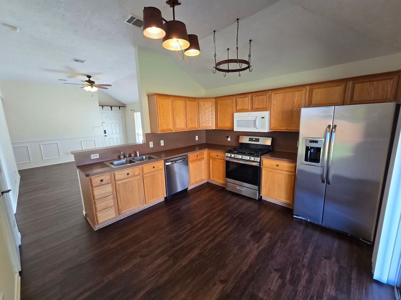 601 Harvest Drive - Photo 7 of 21