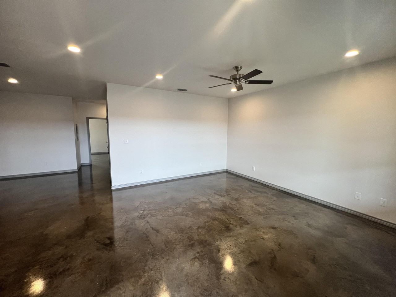 10487 Lcr 719 - Photo 3 of 9