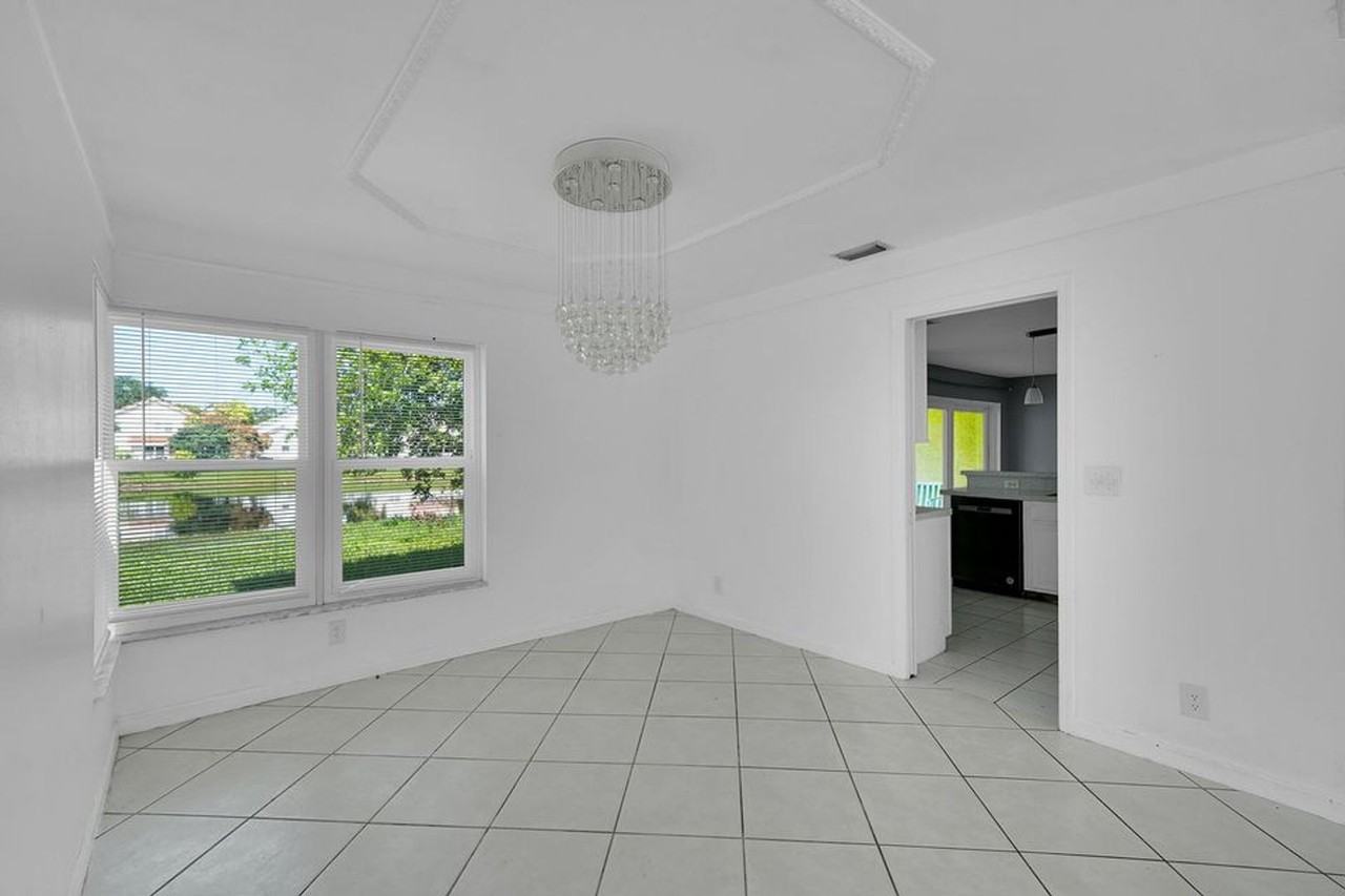 2865 Nw 68th Ln - Photo 2 of 11